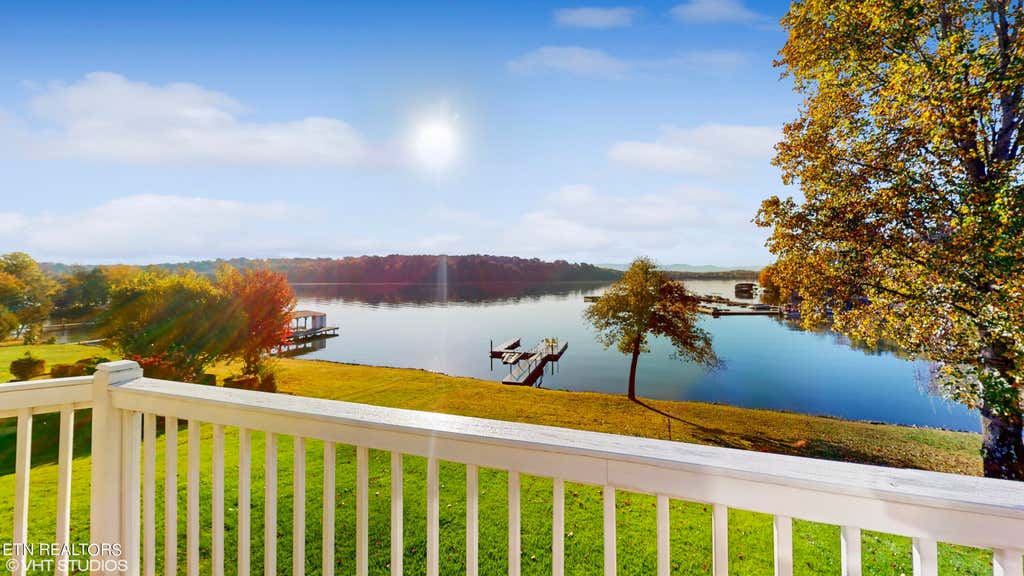 Photo of 690 Rarity Bay Pkwy, Vonore, TN 37885 (MLS # 1243654)