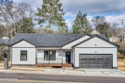 Photo of 4638 Pleasant Ridge Road Rd, Knoxville, TN 37912 (MLS # 1325576)