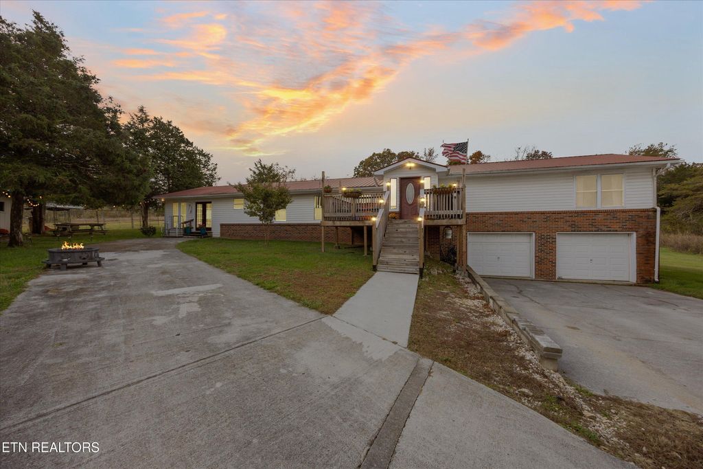 Photo of 288 Forks Grove Rd, LaFollette, TN 37766 (MLS # 1320952)