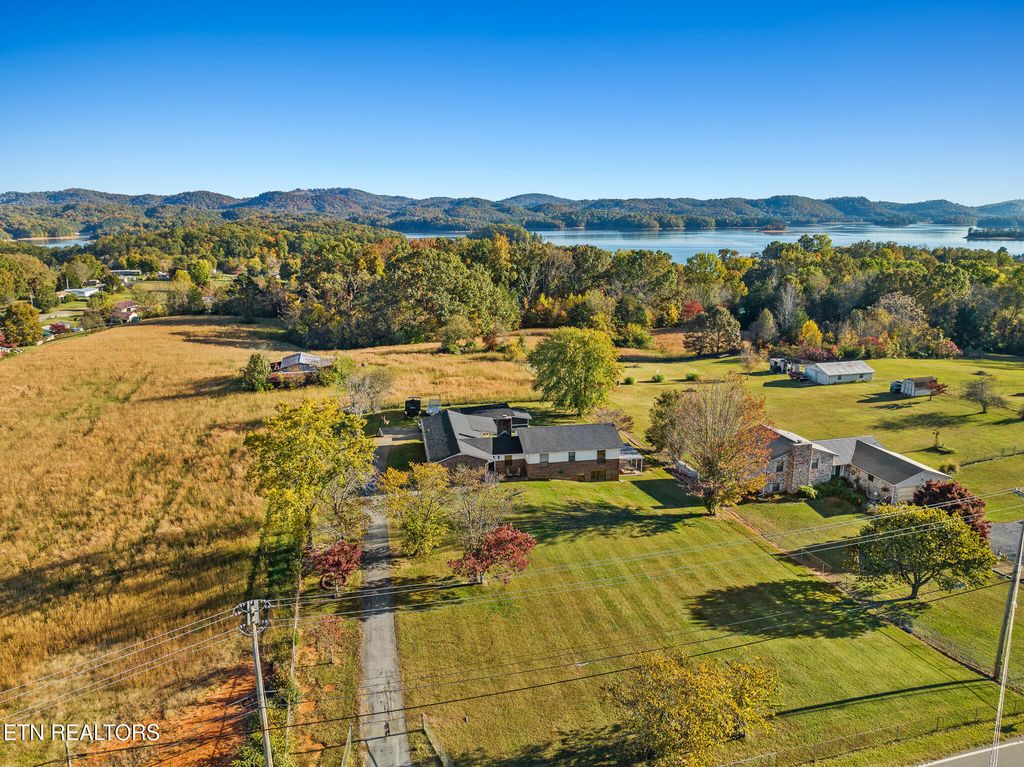 Photo of 5429 Lakeshore Drive, Bean Station, TN 37708 (MLS # 1280660)