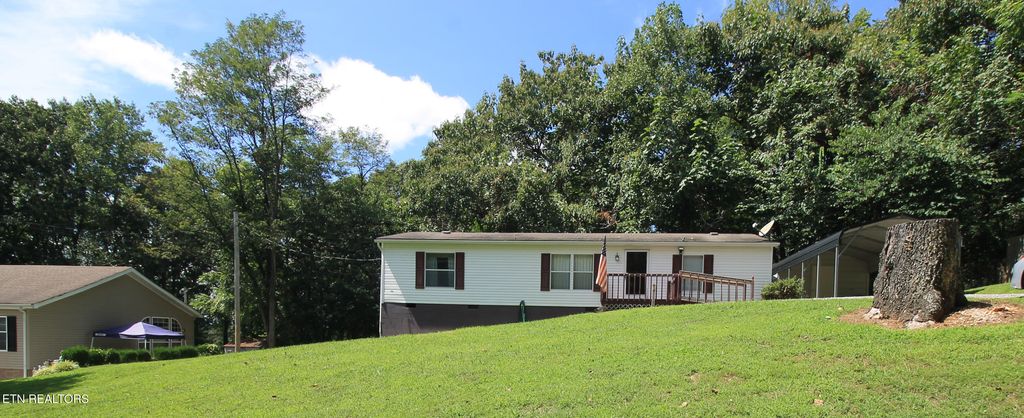 Photo of 239 Skyline Drive, Harriman, TN 37748 (MLS # 1313504)