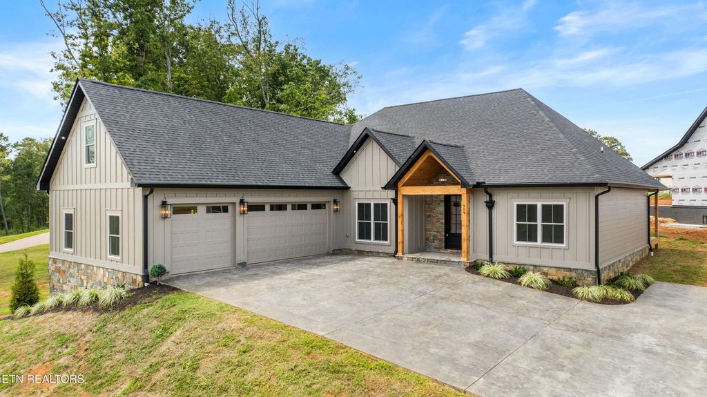 Photo of 909 Sophie Drive, Greenback, TN 37742 (MLS # 1313906)