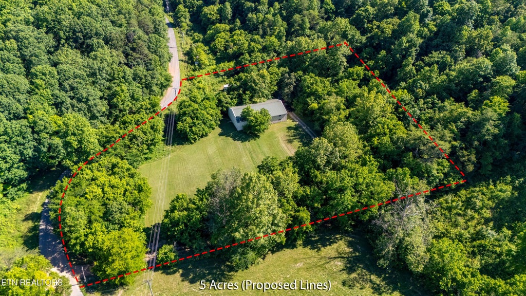 Photo of 1921 Sockless Rd, Dandridge, TN 37725 (MLS # 1343477)