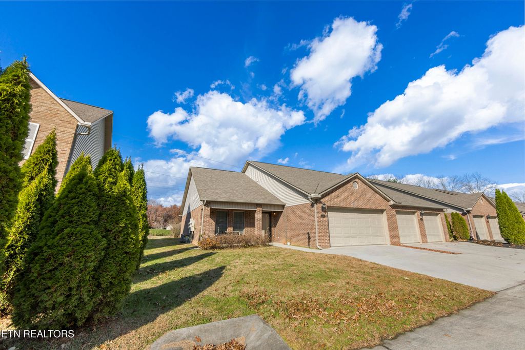 Photo of 1218 Ernest McMahan Rd, Sevierville, TN 37862 (MLS # 1322598)