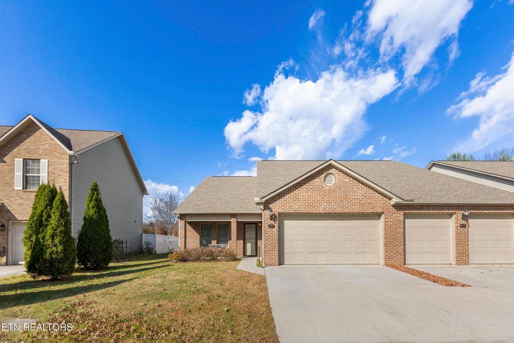 Photo of 1218 Ernest McMahan Rd, Sevierville, TN 37862 (MLS # 1322598)