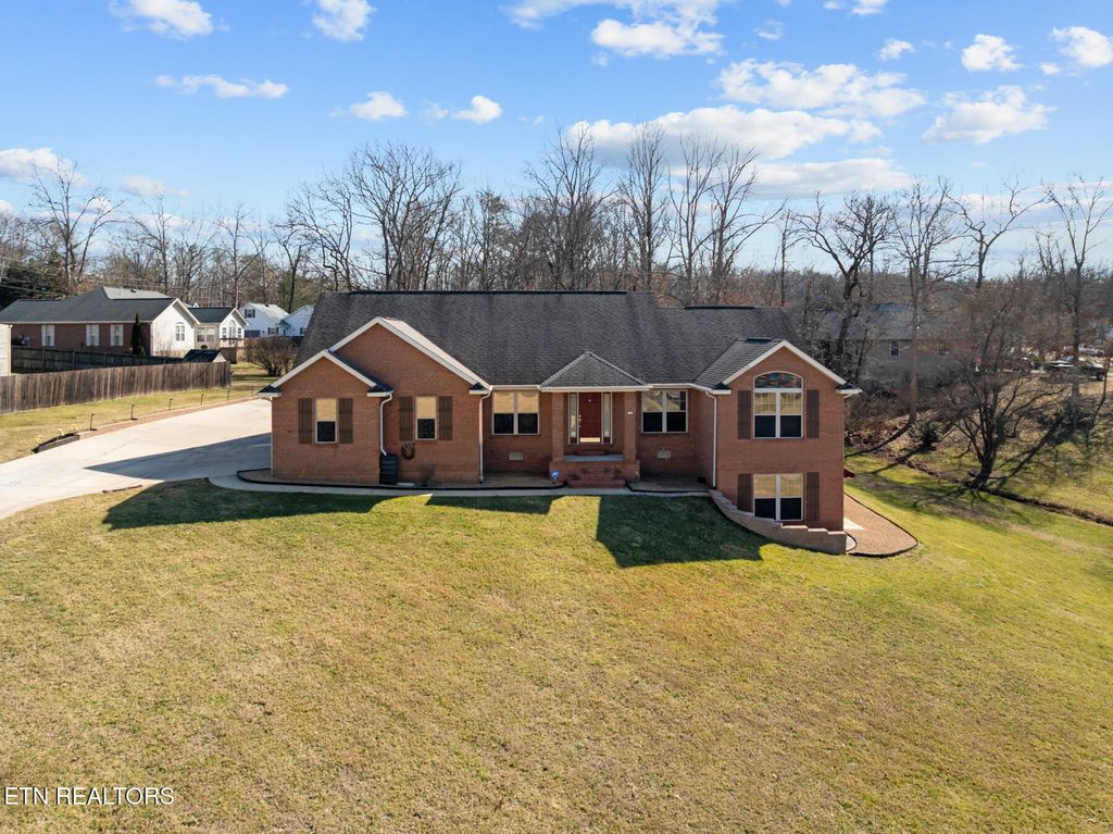 Photo of 112 Dove Drive, Crossville, TN 38555 (MLS # 1329378)