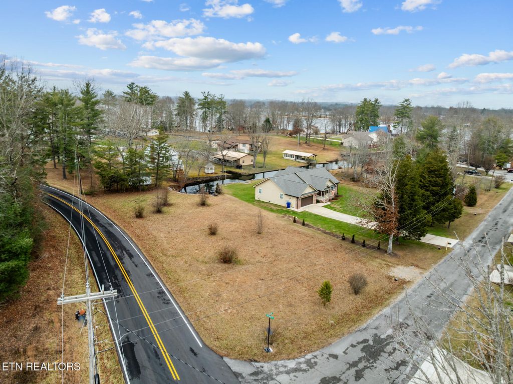 Photo of 9435 Cherokee Tr, Crossville, TN 38572 (MLS # 1326357)