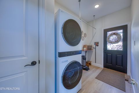 Tiny photo for 1394 Lakeside Drive, Jacksboro, TN 37757 (MLS # 1329508)