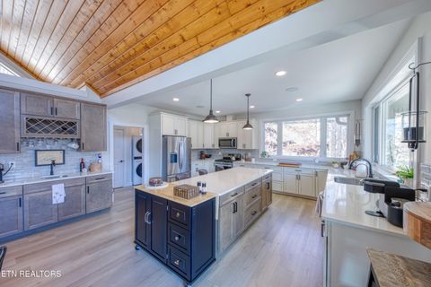 Tiny photo for 1394 Lakeside Drive, Jacksboro, TN 37757 (MLS # 1329508)