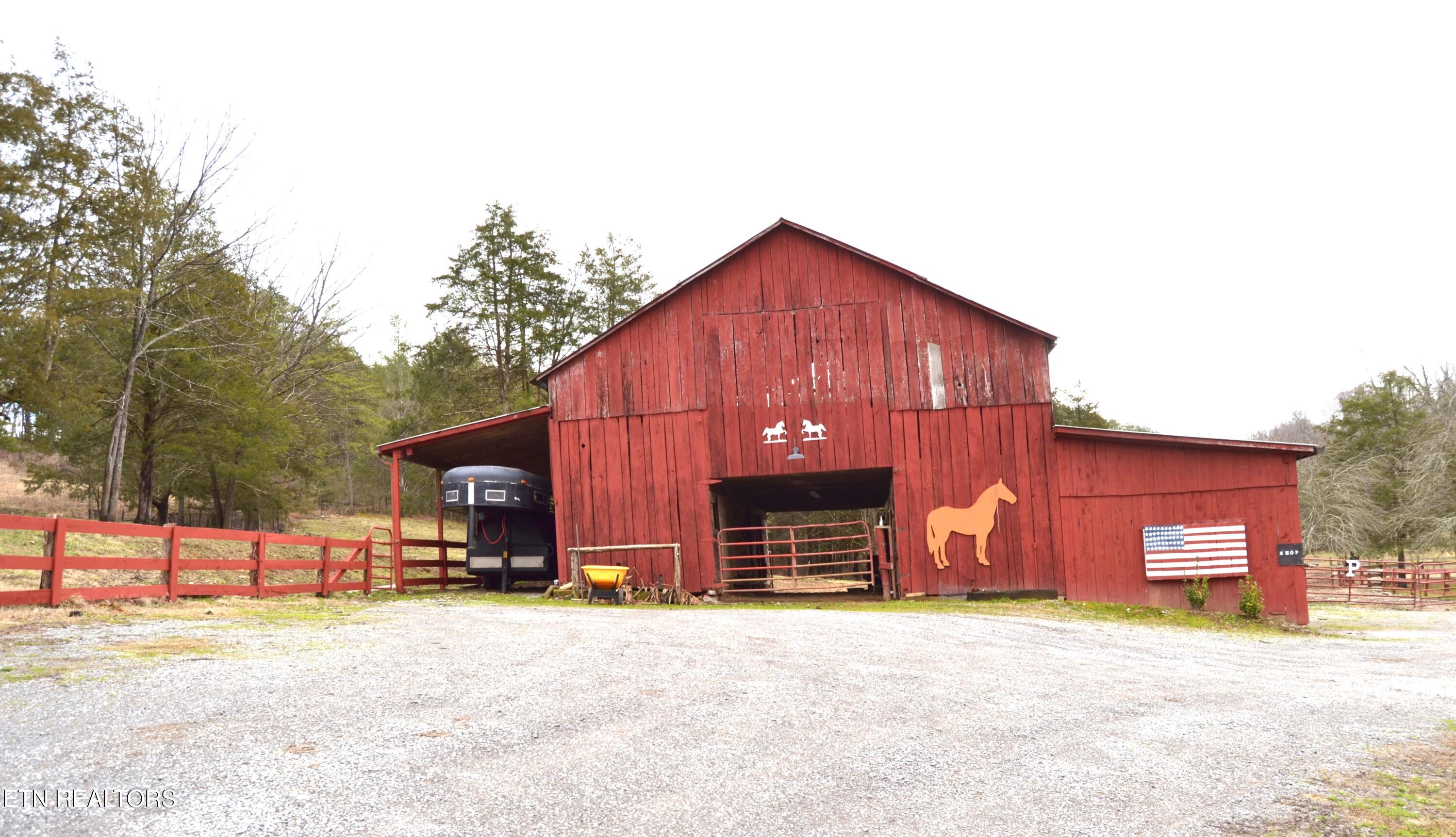 871 Hickory Valley Rd