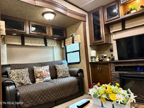 Tiny photo for 4229 East Pkwy, Gatlinburg, TN 37738 (MLS # 1322646)