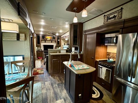 Tiny photo for 4229 East Pkwy, Gatlinburg, TN 37738 (MLS # 1322646)