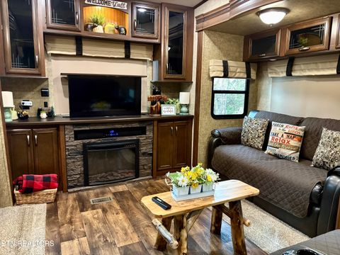 Tiny photo for 4229 East Pkwy, Gatlinburg, TN 37738 (MLS # 1322646)