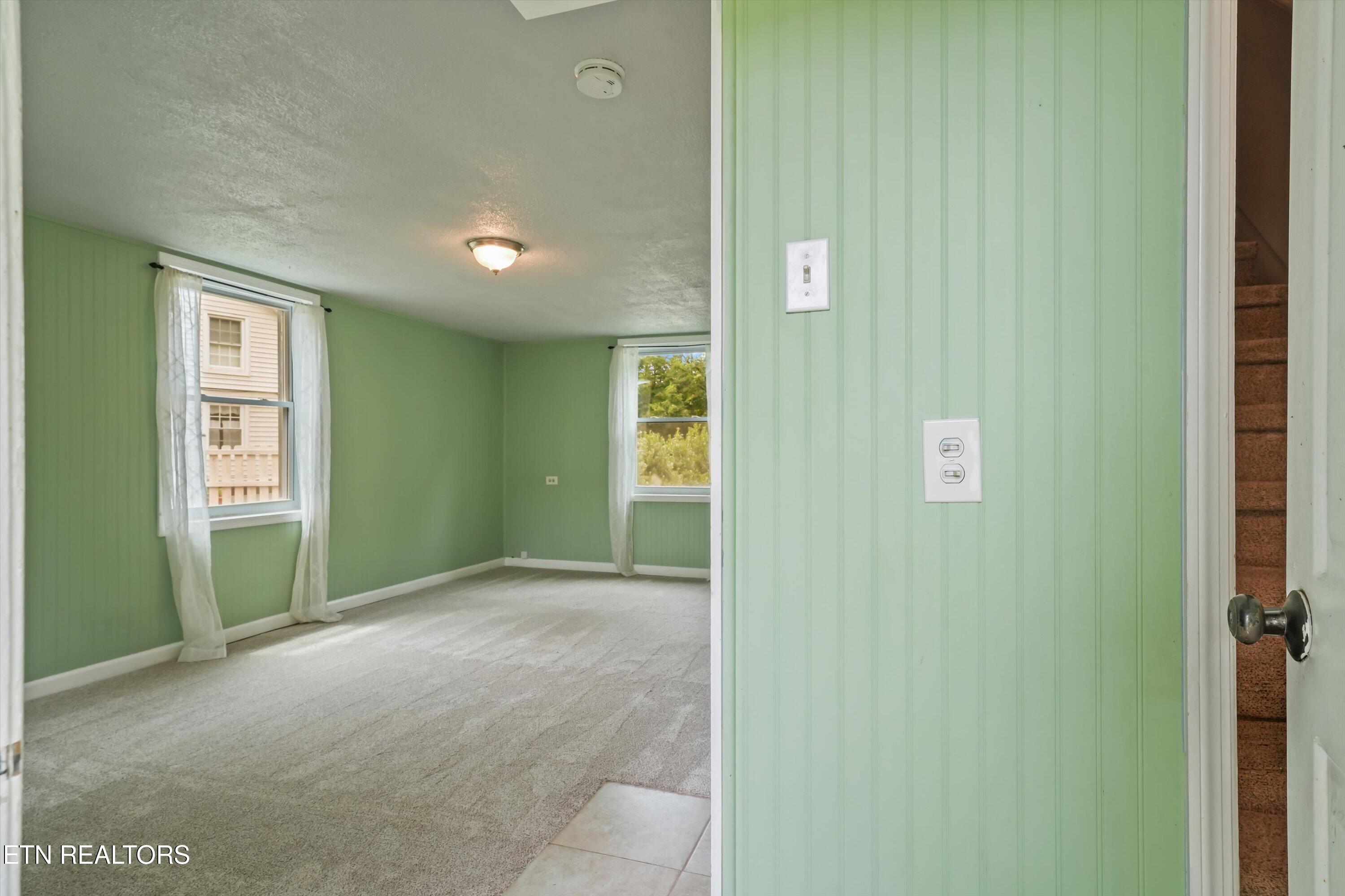 224 Oak Rd