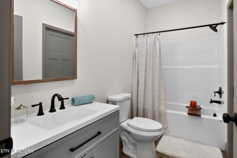 Tiny photo for 201 Cedar St, Loudon, TN 37774 (MLS # 1326941)