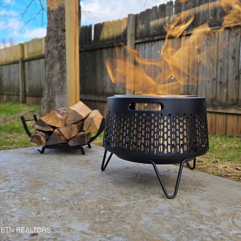 Tiny photo for 201 Cedar St, Loudon, TN 37774 (MLS # 1326941)