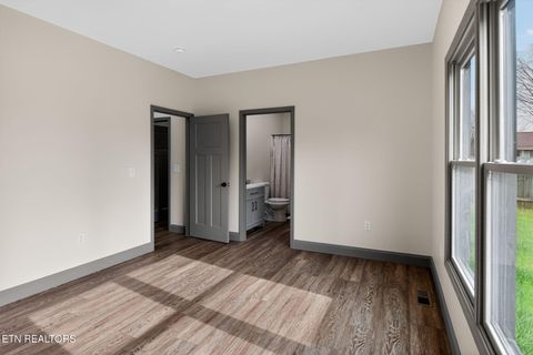 Tiny photo for 201 Cedar St, Loudon, TN 37774 (MLS # 1326941)