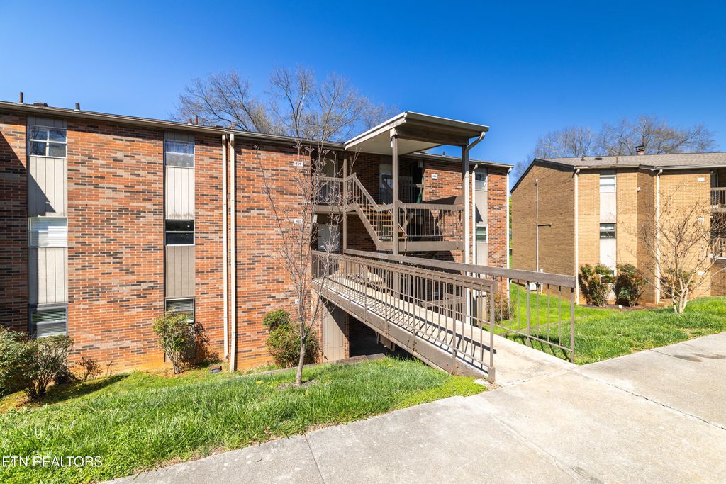 Photo of 431 Canberra Drive #431, Knoxville, TN 37923 (MLS # 1340305)