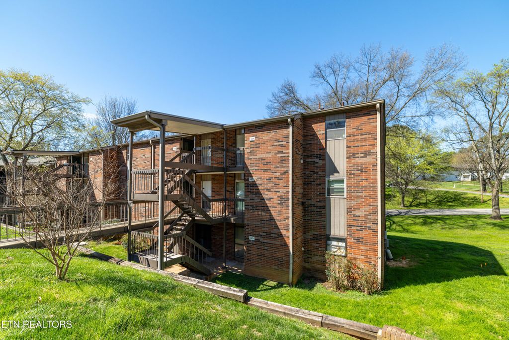 Photo of 431 Canberra Drive #431, Knoxville, TN 37923 (MLS # 1340305)