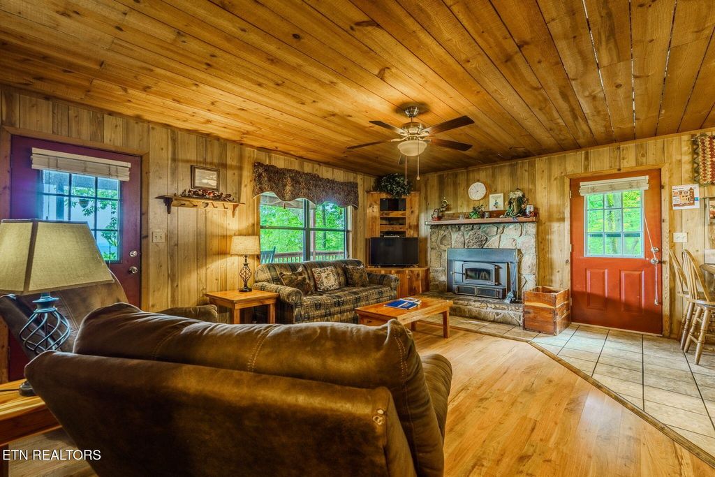Photo of 3476 Bear Mountain Lane, Sevierville, TN 37876 (MLS # 1339911)