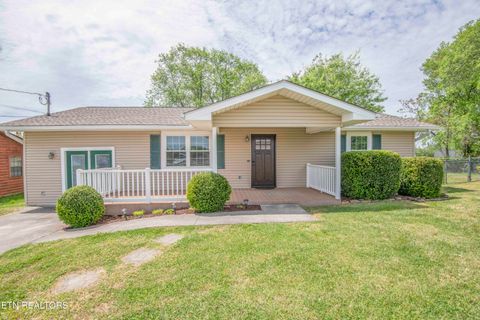 Photo of 207 N 6th St, Maryville, TN 37804 (MLS # 1336780)