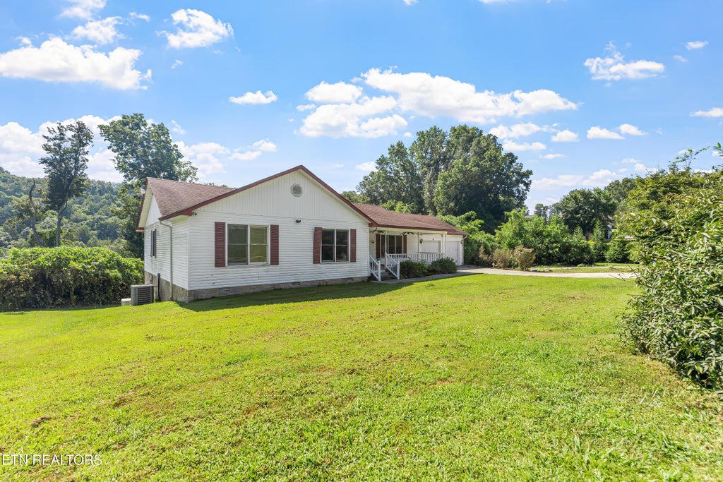 Photo of 152 Andrews Lane, Caryville, TN 37714 (MLS # 1354573)