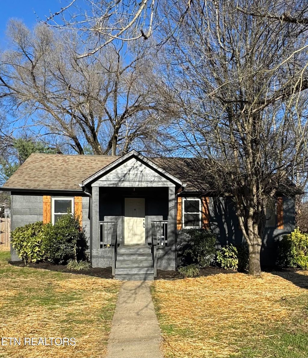 Photo of 2601 Croydon Rd, Knoxville, TN 37921 (MLS # 1325130)