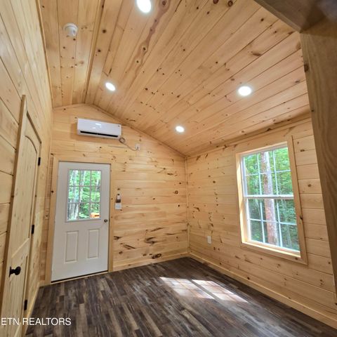 Tiny photo for 137 John Cox Rd, Deer Lodge, TN 37726 (MLS # 1336873)