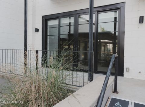 Tiny photo for 3415 N Broadway St #105, Knoxville, TN 37917 (MLS # 1333796)