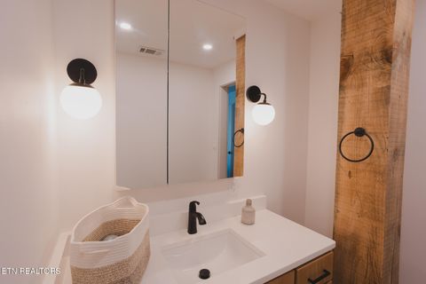 Tiny photo for 3415 N Broadway St #105, Knoxville, TN 37917 (MLS # 1333796)