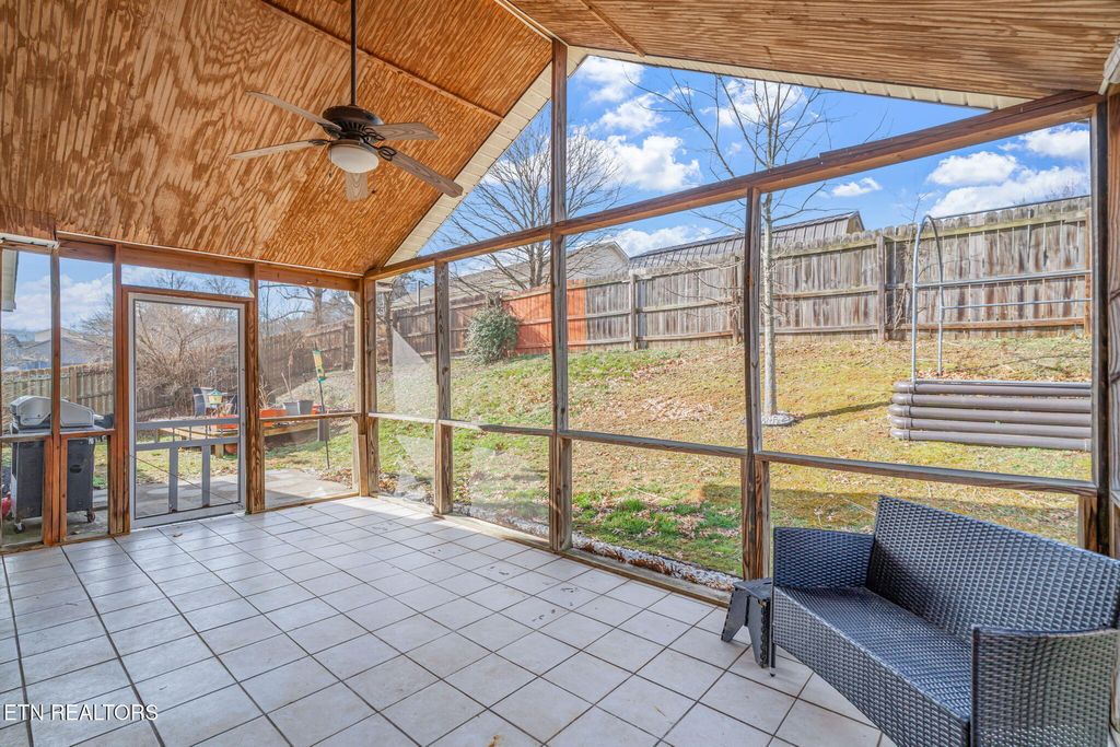 Photo of 4429 Saint Lucia Lane, Knoxville, TN 37921 (MLS # 1330051)