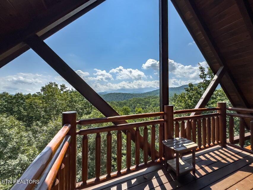 4528 Rocky Bluff Way