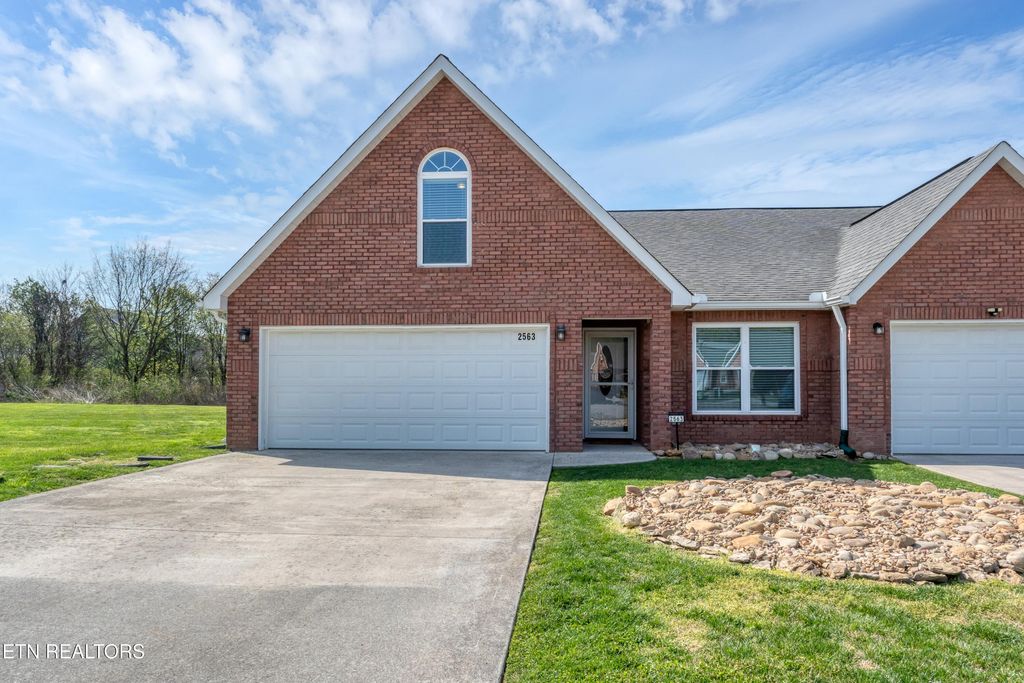 Photo of 2563 Keeneland Drive, Maryville, TN 37803 (MLS # 1333650)