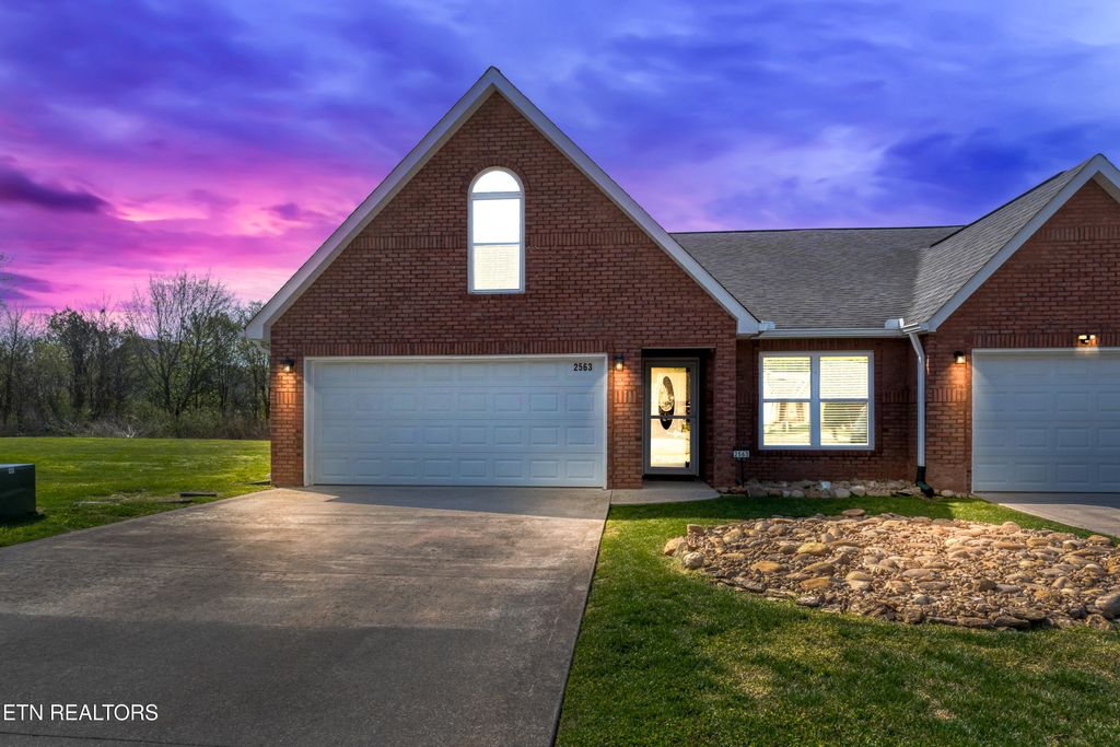 Photo of 2563 Keeneland Drive, Maryville, TN 37803 (MLS # 1333650)