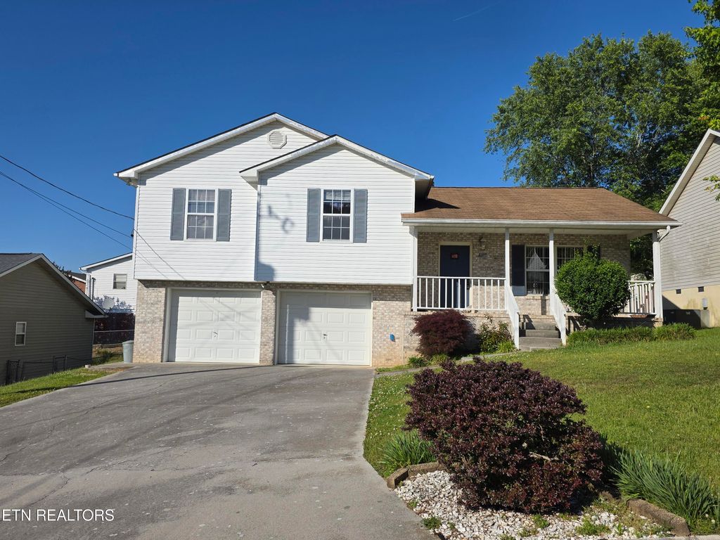 Photo of 8912 Heathercrest Drive, Powell, TN 37849 (MLS # 1340972)
