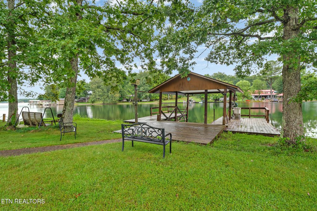 Photo of 9575 Cherokee Tr, Crossville, TN 38572 (MLS # 1311962)