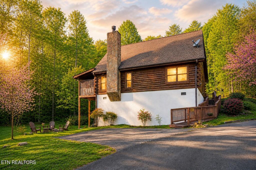 Photo of 1627 Eagle Springs Rd, Sevierville, TN 37876 (MLS # 1327253)