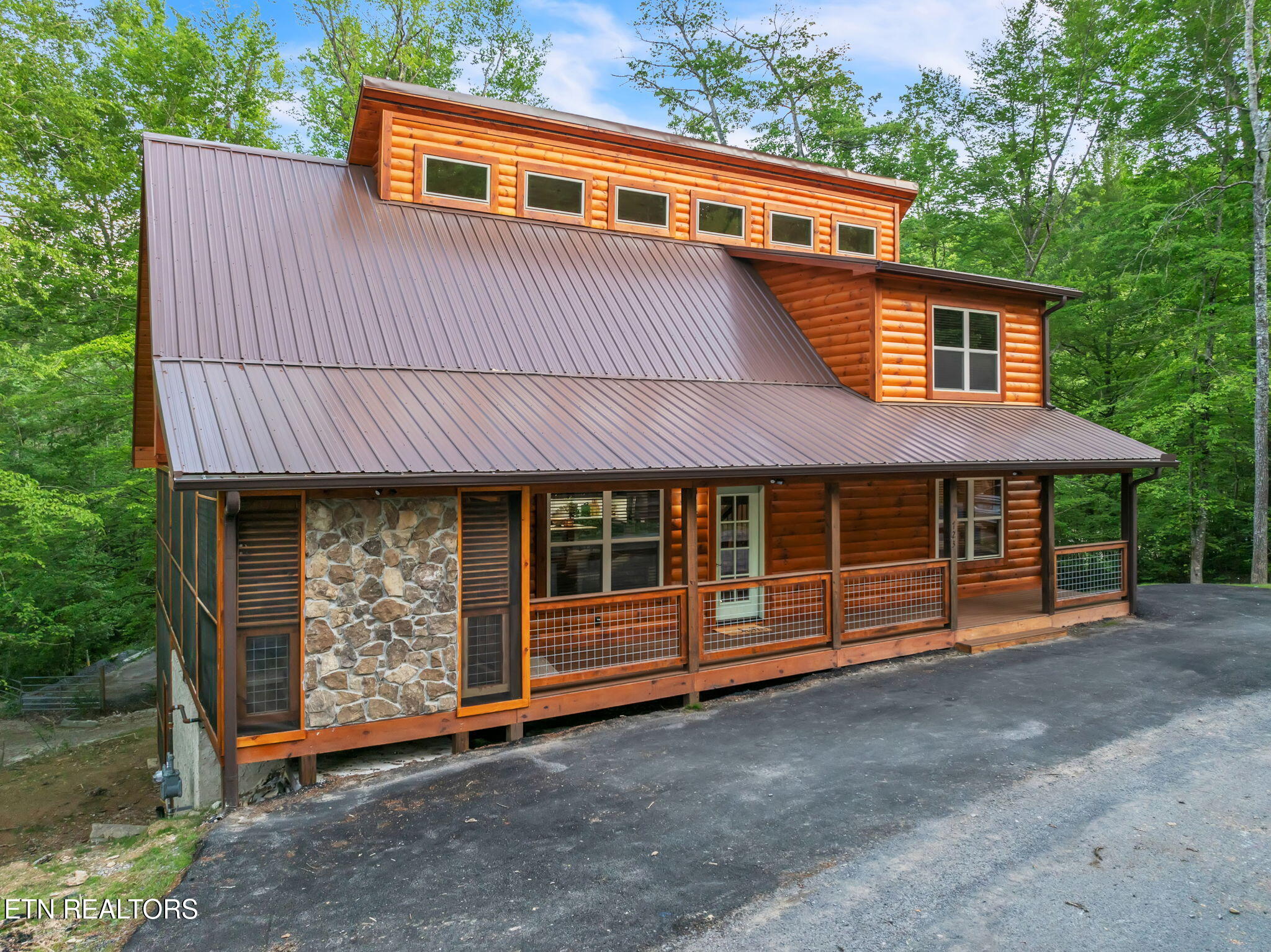 3138 White Falcon Way