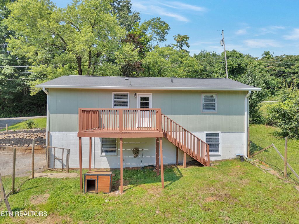 Photo of 233 Delozier Lane, Rockwood, TN 37854 (MLS # 1304495)