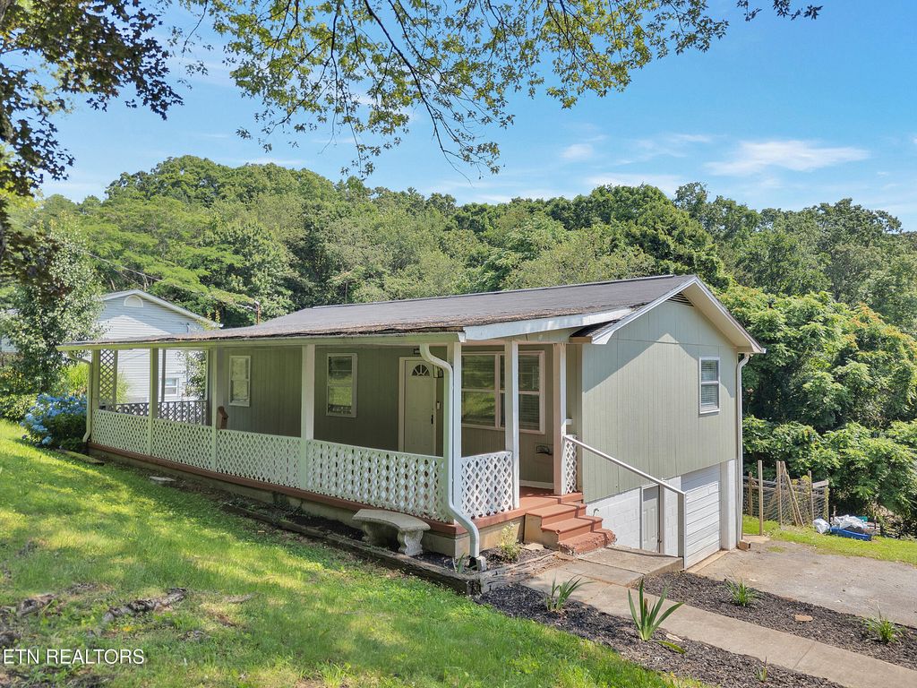 Photo of 233 Delozier Lane, Rockwood, TN 37854 (MLS # 1304495)