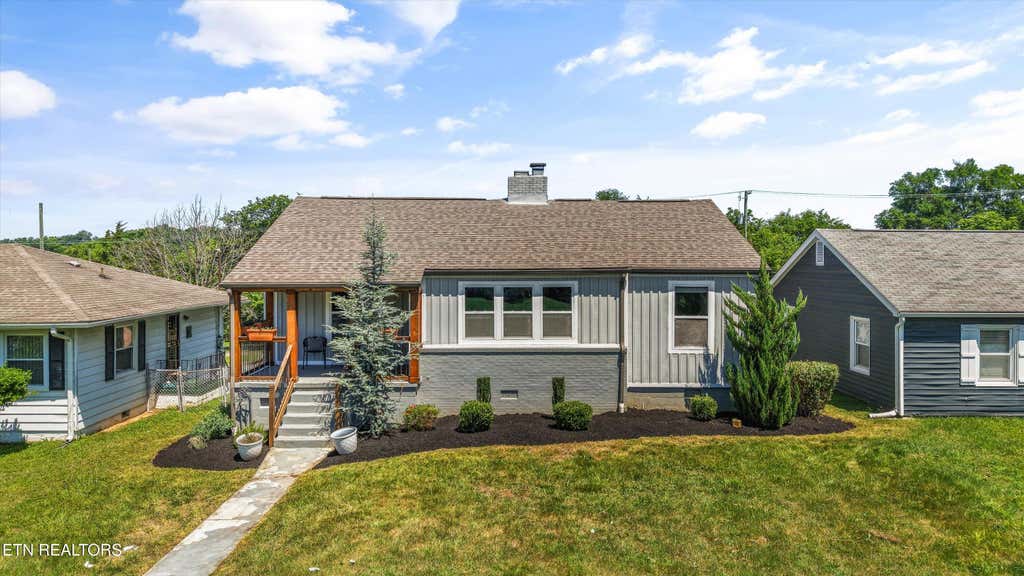 Photo of 3217 Lansing Ave, Knoxville, TN 37914 (MLS # 1343113)