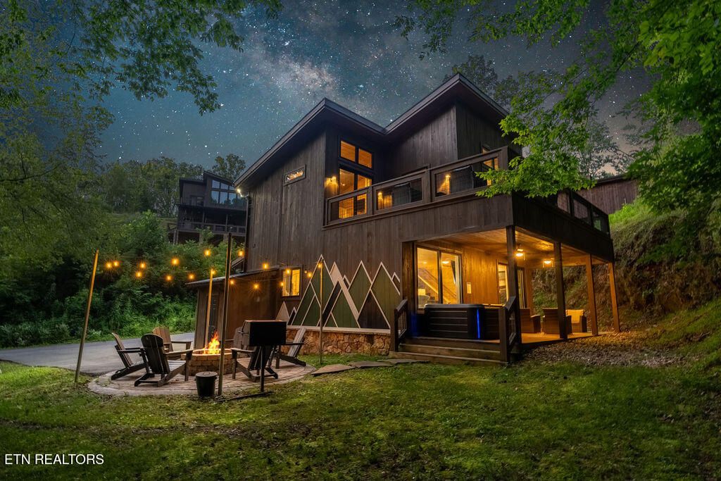 Photo of 1619 Mitchell Farm Rd, Sevierville, TN 37876 (MLS # 1315861)