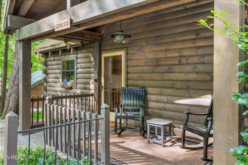 Photo of 212216 Parkline Way, Townsend, TN 37882 (MLS # 1304263)