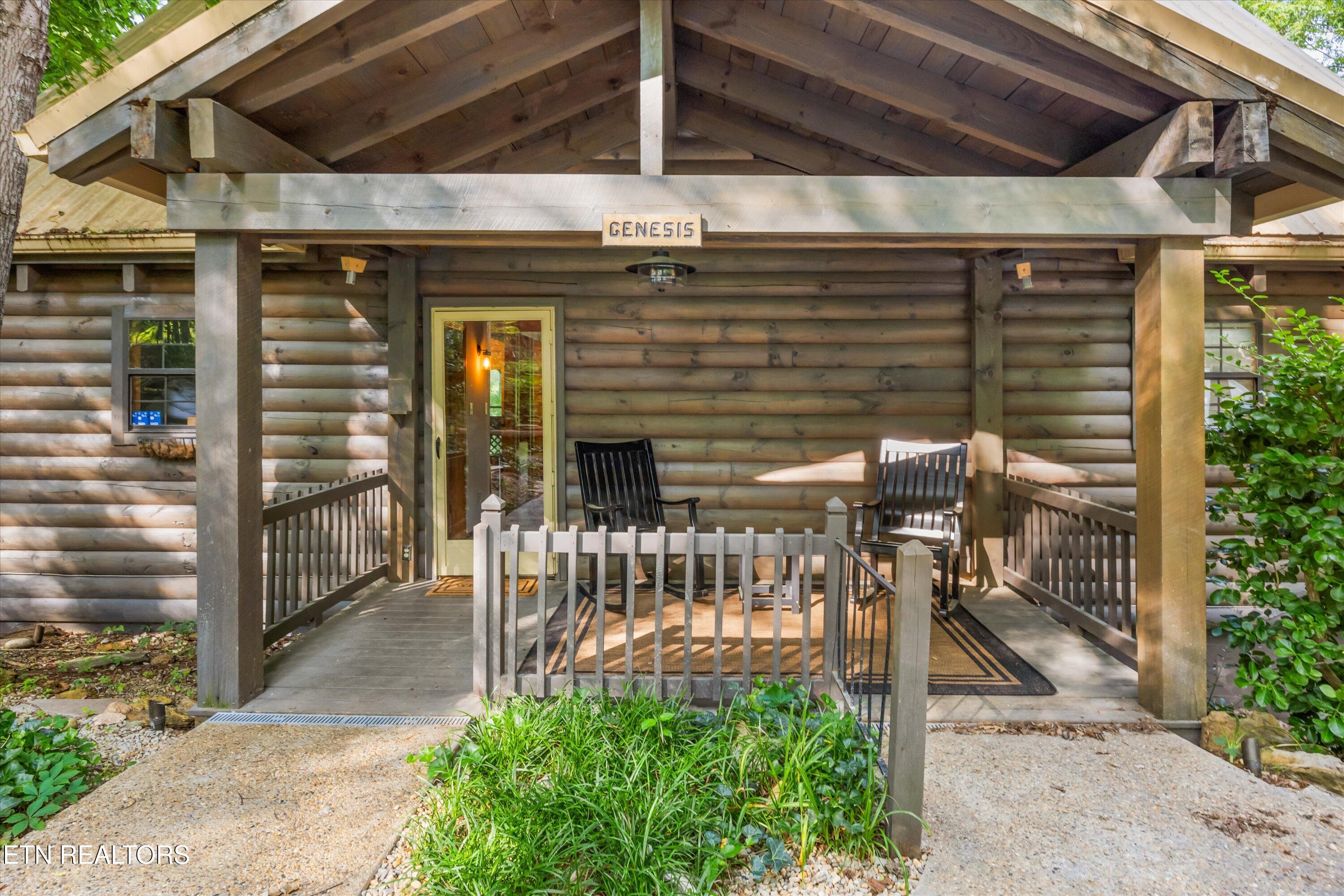 212 & 216 Parkline Way