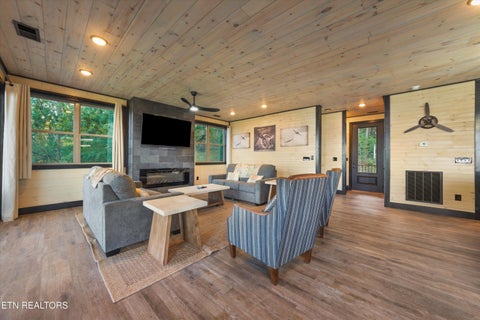 Tiny photo for 3297 Duncan Springs Rd, Sevierville, TN 37876 (MLS # 1355438)