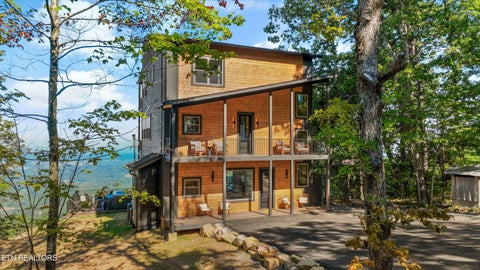 Photo of 3297 Duncan Springs Rd, Sevierville, TN 37876 (MLS # 1355438)