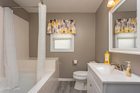 Tiny photo for 161 S Hillcrest Drive, Spring City, TN 37381 (MLS # 1315038)