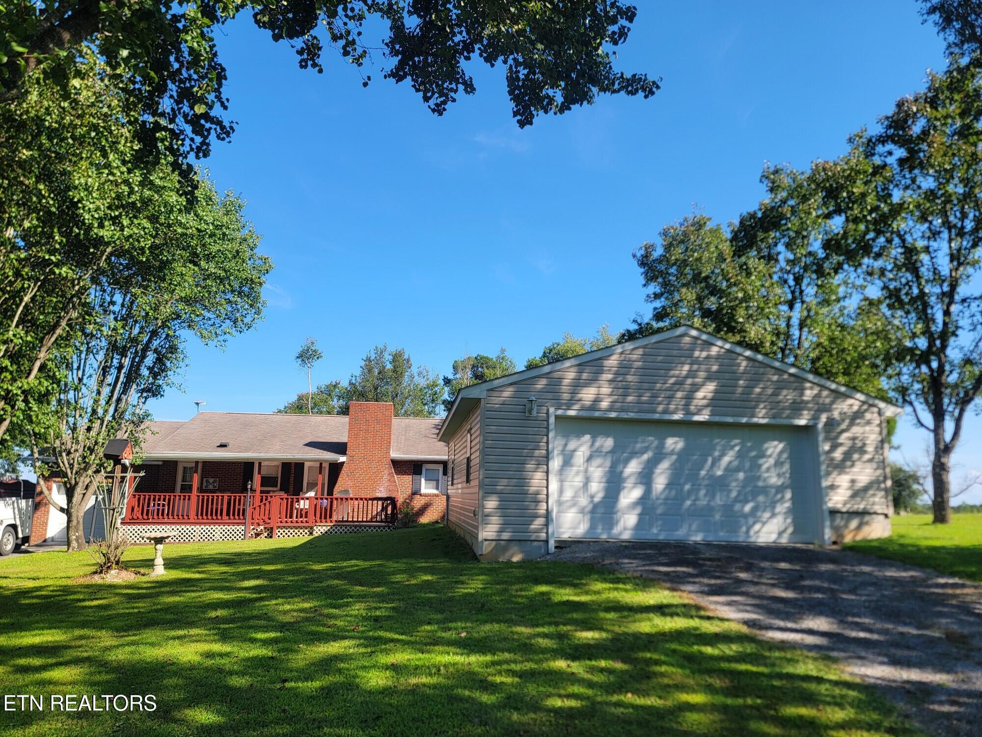 161 S Hillcrest Drive