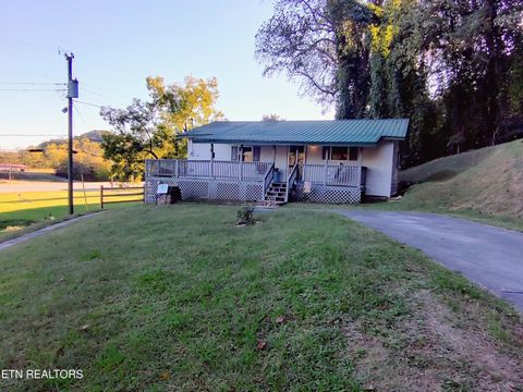 Photo of 414 Hen Valley Rd, Oliver Springs, TN 37840 (MLS # 1318968)