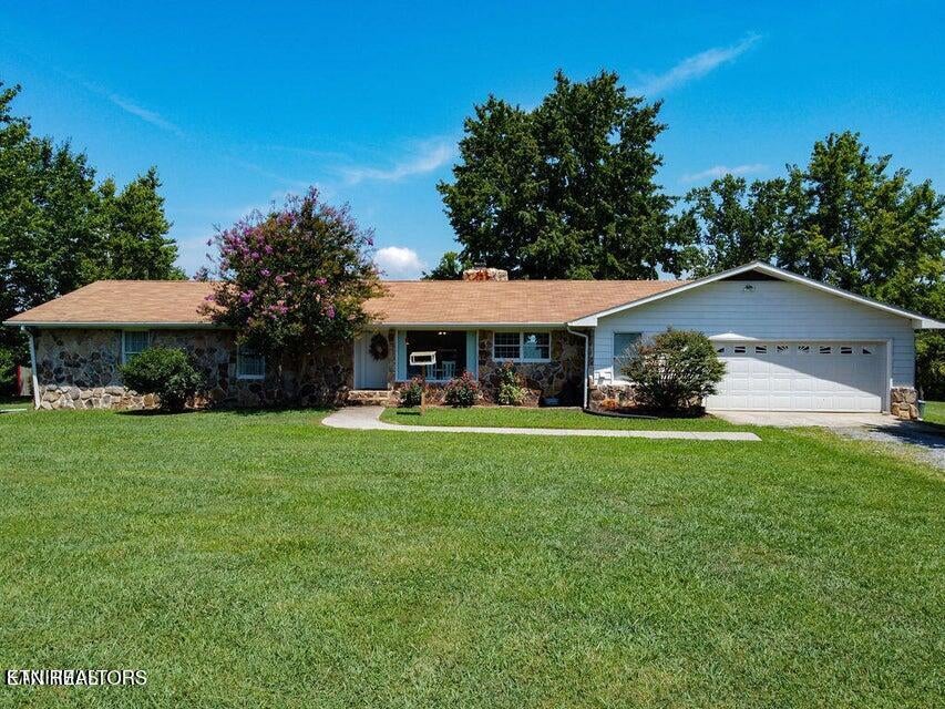 Photo of 1011 Brickell Ridge Rd, Decatur, TN 37322 (MLS # 1353282)